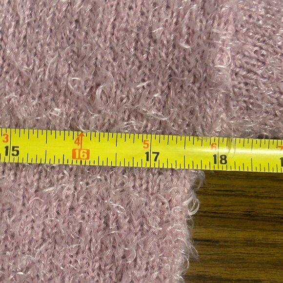 Derek Heart Fuzzy Knit Asymmetrical Hem Sweater Small Cozy Women's Pink Top - Picture 8 of 9
